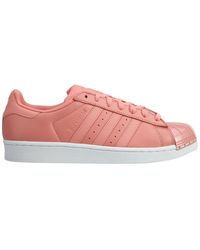 superstar metal toe adidas rouge
