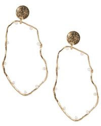 Saachi - 3-4Mm Pearl Scattered Hoops - Lyst