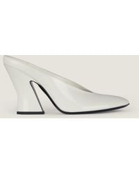 Givenchy - Mule con tacco Sculpted in pelle verniciata - Lyst