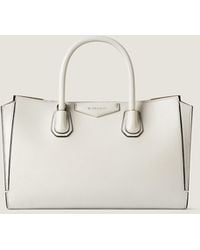 Givenchy - Small Antigona Catchall Bag In Shiny Grained Leather - Lyst