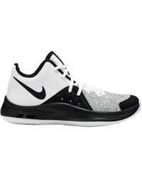 nike air versitile 3 mens basketball trainers