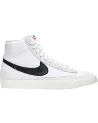 high top nike shoes