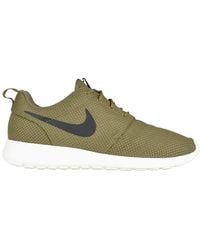 roshe run gold trophy