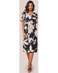 Goddiva - Leaf Print Flutter Sleeve Midi - Lyst