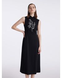 GOELIA - New-Chinese Style Embroidered Qipao Midi Dress - Lyst