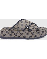 レディース Gucci フラットサンダル | Lyst
