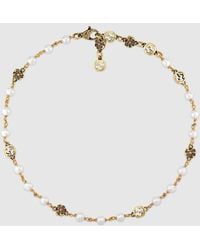 Gucci - Halskette mit GG, Blumen-Detail und Perlen - Lyst