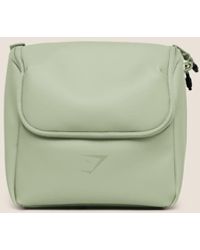 GYMSHARK - Sleek Washbag - Lyst