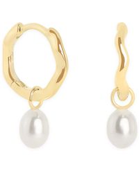 Astrid & Miyu - And Pearl Wave Huggie Earrings - Lyst