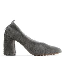 Bottega Veneta - Shearling Allegra Pumps 90 - Lyst