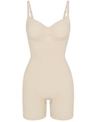 Skims - Seamless Sculpt Mid-Thigh Bodysuit - Lyst