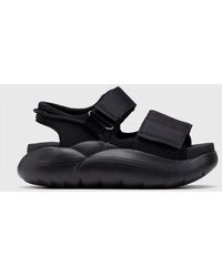 ugg la cloud sandal black