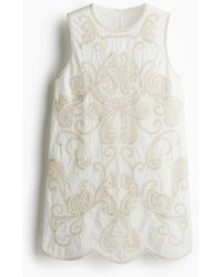 H&M - Etuikleid mit Broderie Anglaise - Lyst