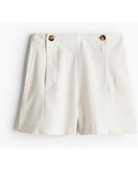 H&M - Shorts mit Zierknöpfen - Lyst