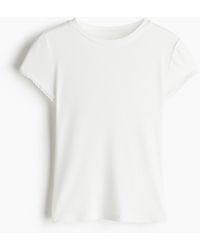 H&M - Geripptes T-Shirt mit Spitzenborten - Lyst