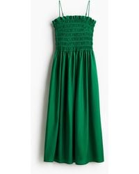 H&M - Trägerkleid mit gesmoktem Oberteil - Lyst