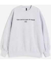 H&M - Oversized Sweater Met Print - Lyst