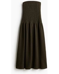 H&M - Gesmoktes Bandeau-Kleid - Lyst