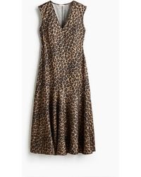 H&M - Satijnen Jurk Met V-hals - Lyst