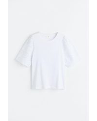 H&M - T-Shirt mit Broderie Anglaise - Lyst