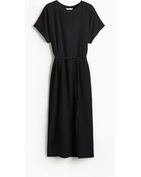 H&M - Kleid aus Strukturjersey mit Bindegürtel - Lyst