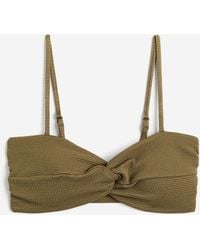 H&M - Wattiertes Bikinitop mit Twistdetail - Lyst