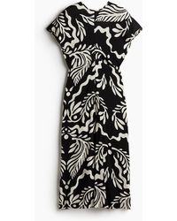 H&M - Getailleerde Jurk - Lyst