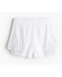 H&M - Shorts mit Broderie Anglaise - Lyst