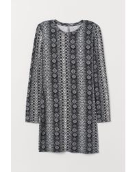 H&M Jurk Met Schoudervullingen - Grijs