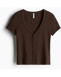 H&M - Geripptes T-Shirt mit Knopfleiste - Lyst