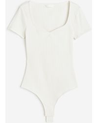 H&M - Geribde Stringbody - Lyst