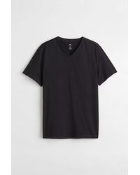 H&M - T-Shirt mit V-Ausschnitt in Regular Fit - Lyst