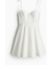 H&M - Kleid mit Bindeträgern und Broderie Anglaise - Lyst