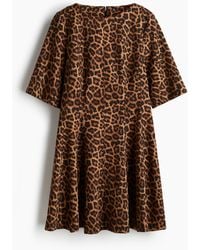 H&M - Tailliertes Twillkleid - Lyst