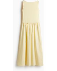 H&M - Robe Sans Manches Avec Jupe Évasée - Lyst