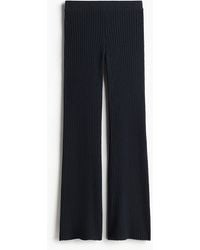 H&M - Ribgebreide Flared Broek - Lyst