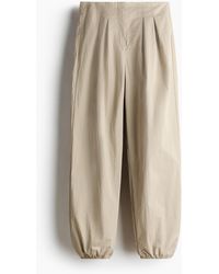 H&M - Nylon Boek Met Ballonpijpen - Lyst