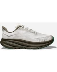Hoka One One - Stealth/Tech Clifton 9 GORE-TEX Chaussures en Harbor Mist/Barley Taille 36 | Lifestyle - Lyst