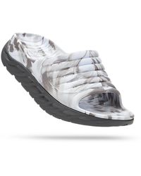 Hoka One One Ora Recovery Slide Swirl Schuhe in Lunar Rock/Sharkskin Größe 34 2/3 - Mehrfarbig
