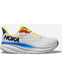 Hoka One One - Clifton 9 Chaussures pour Femme en Blanc De Blanc/Swim Day Taille 39 1/3 Large | Route - Lyst