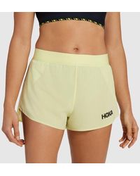 Hoka One One - Shorts mit Schlitz für Damen in Luminary Green Größe L | Shorts - Lyst