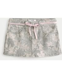 Hollister - Pinkfarbene Low-Rise-Miniskort mit Schnürsenkeln und Tarnmuster - Lyst
