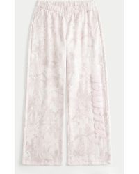 Hollister - Logo Graphic Pink Camo Wide-leg Sweatpants - Lyst