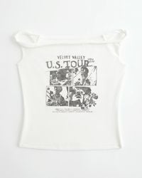 Hollister - T-Shirt mit gedrehten, schulterfreien Ausschnitt und Velvet Valley-Grafikdruck - Lyst