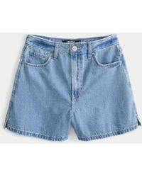 Hollister - Leichte Ultra High Rise Mom-Jeans-Shorts im 90er Style mit mittlerer Waschung. - Lyst