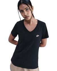 Nike - Club V T-Shirt - Lyst