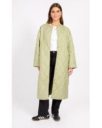 Little Mistress - Diamond-Quilted Fitted Lightweight Quilted Jacket - Lyst