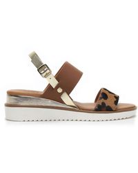 moda in pelle lotus zip front sandal