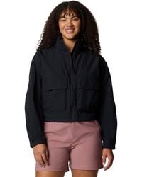 Columbia - Paracutie Cropped Cargo Windbreaker - Lyst