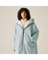 Regatta - Adults Waterproof Quick-Drying Fleece-Lined Changing Robe - Lyst